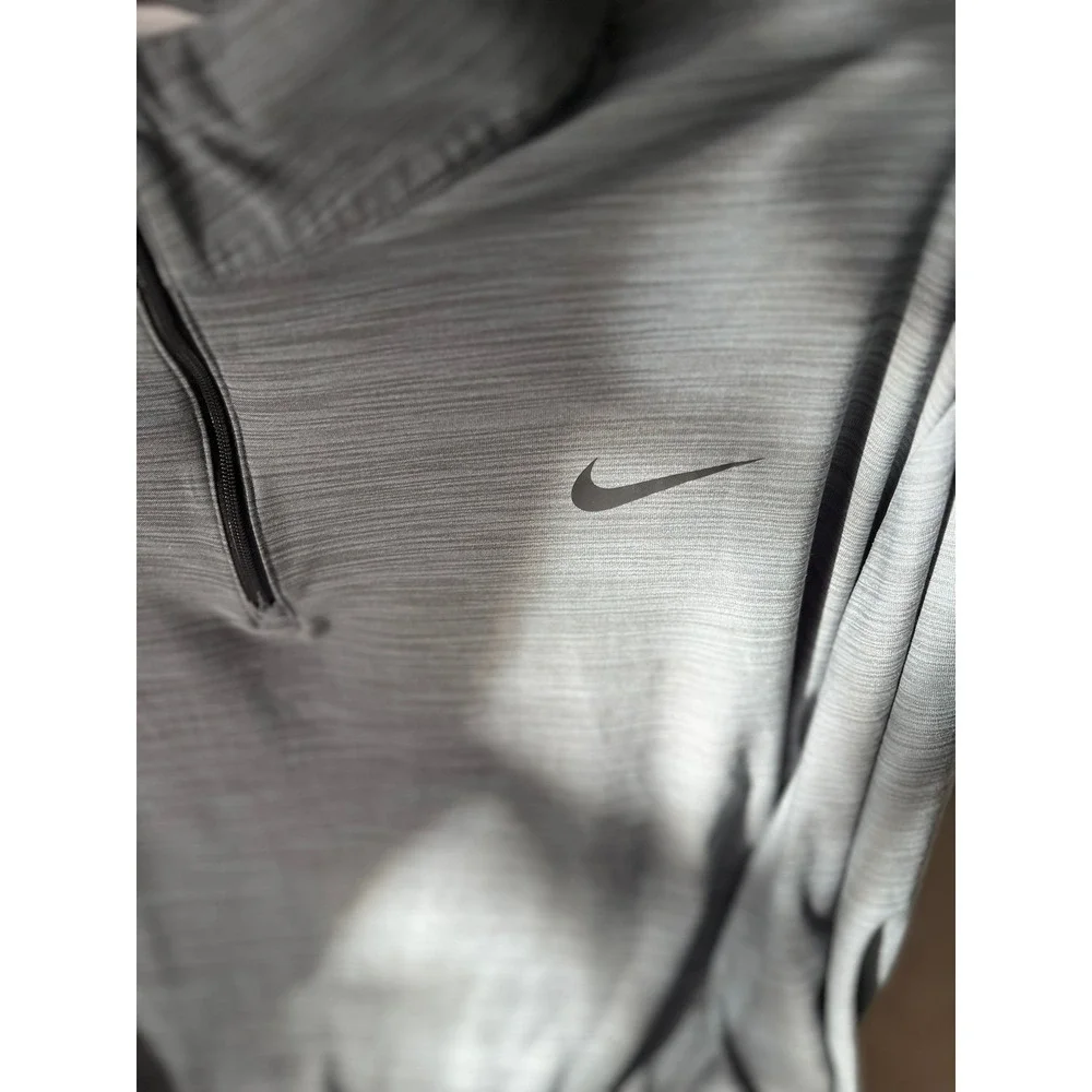 Nike Gray Dri-FIT‎ Pullover 1/4 Zip Long Sleeve Athletic Top